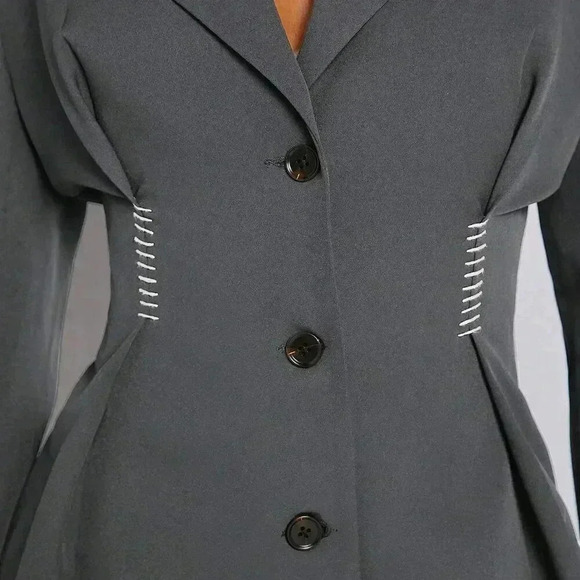 Grey Elegant Women's Padded Shoulder Pleated Flare Hem Oversized Blazer - Picture 5 of 5